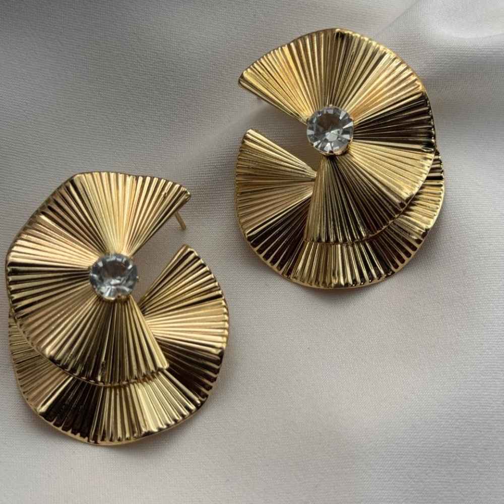 Molten Wave Studs