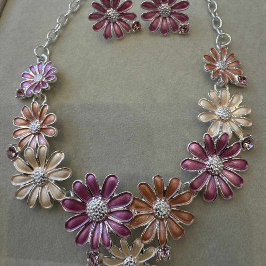 Sunlit Garden Necklace Set