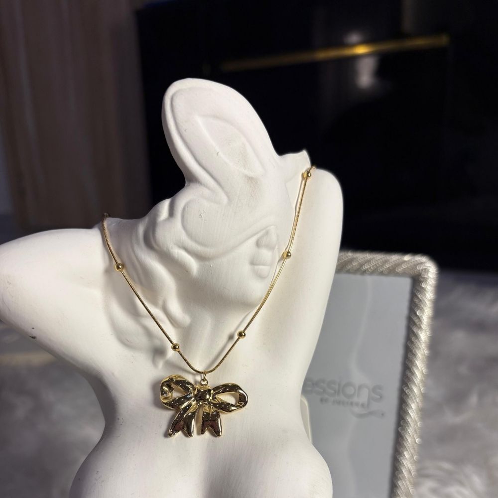 18K Titanium Bow Necklace