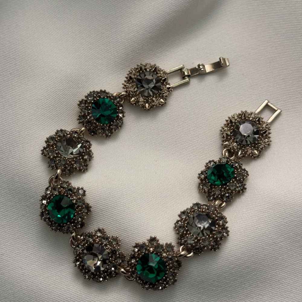 Rhinestone Retro Bracelet