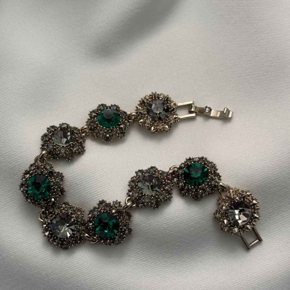 Rhinestone Retro Bracelet