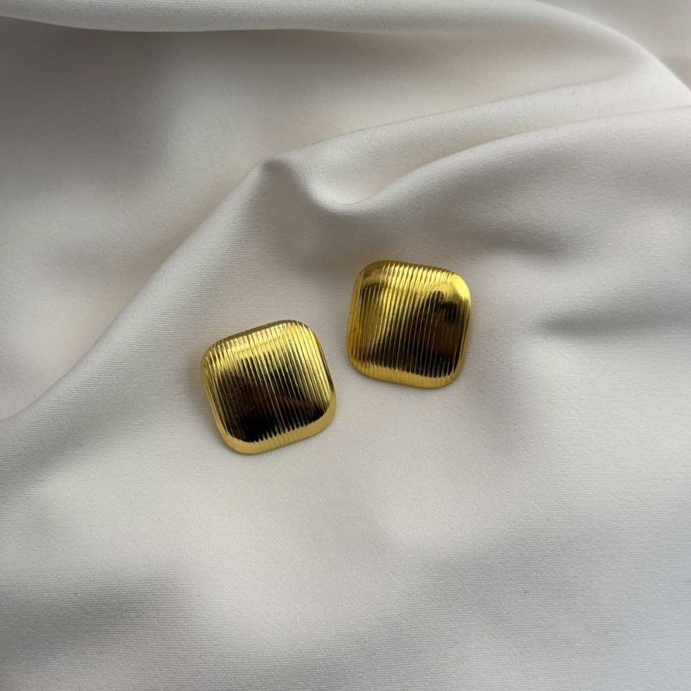 Velora Studs
