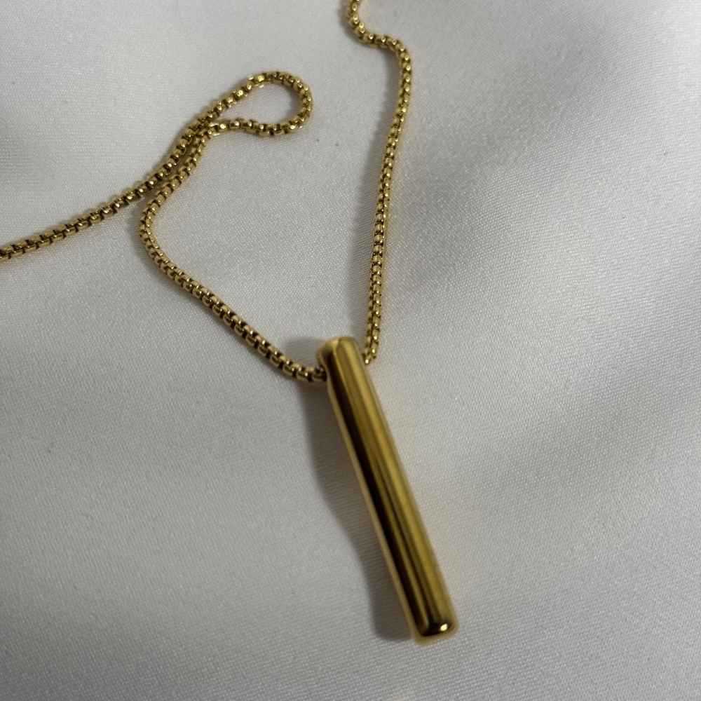 Eon Bar Necklace