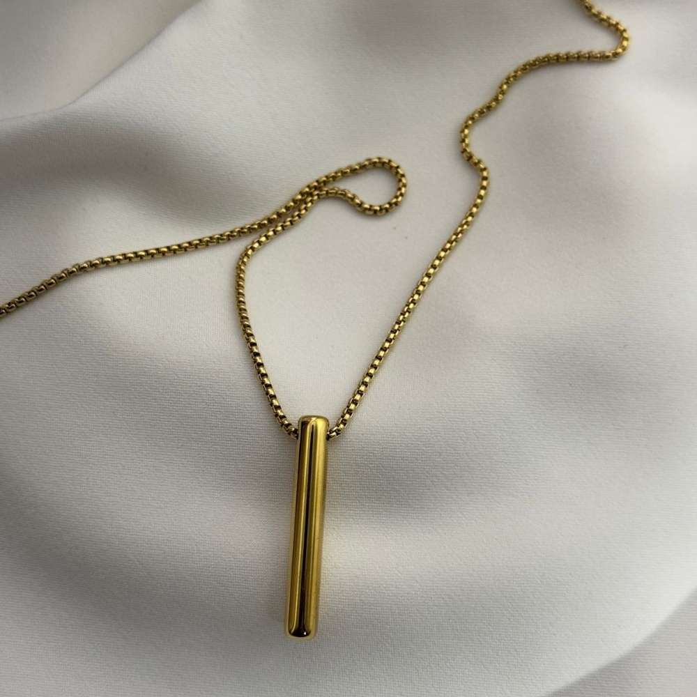 Eon Bar Necklace