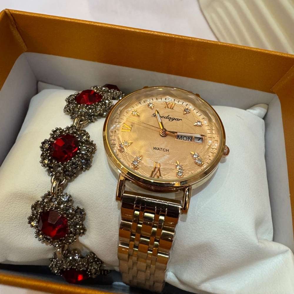 Rhinestone Retro Bracelet